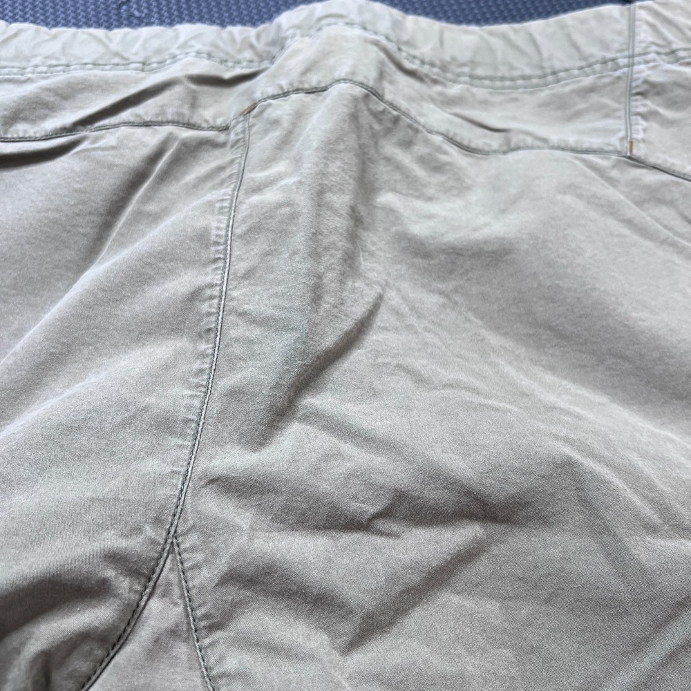 Arc'teryx Men's Relaxed Fit Hiking Shorts Size 36 Khaki Outdoor Climbing Logo - Picture 16 of 16